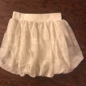 Adorable floral pattern, satin lined skirt